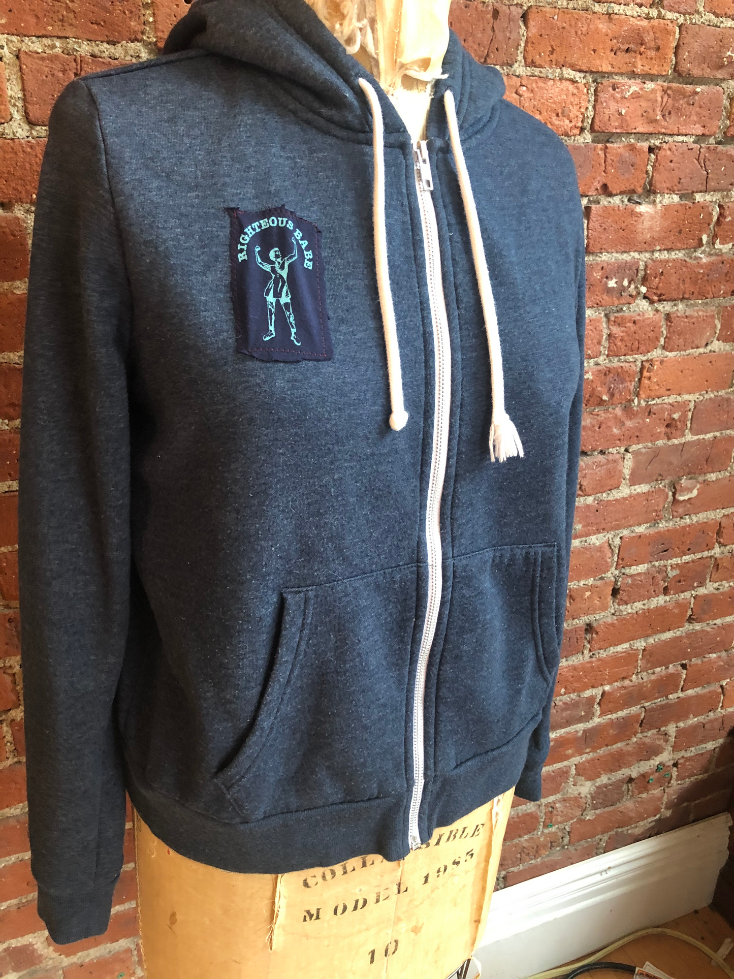 Skeleton zip Hoodie 2